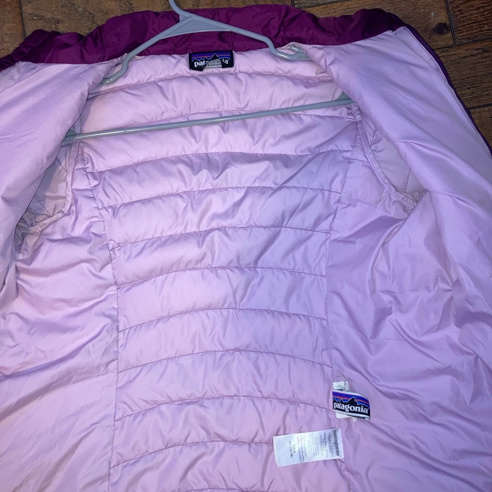 Patagonia Children’s Purple Puffer Jacket - Picture 7 of 9